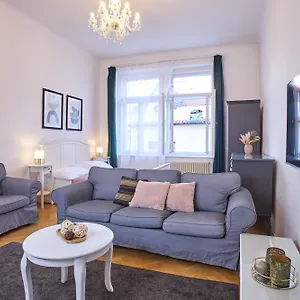 Aparthotel Charles Bridge Premium